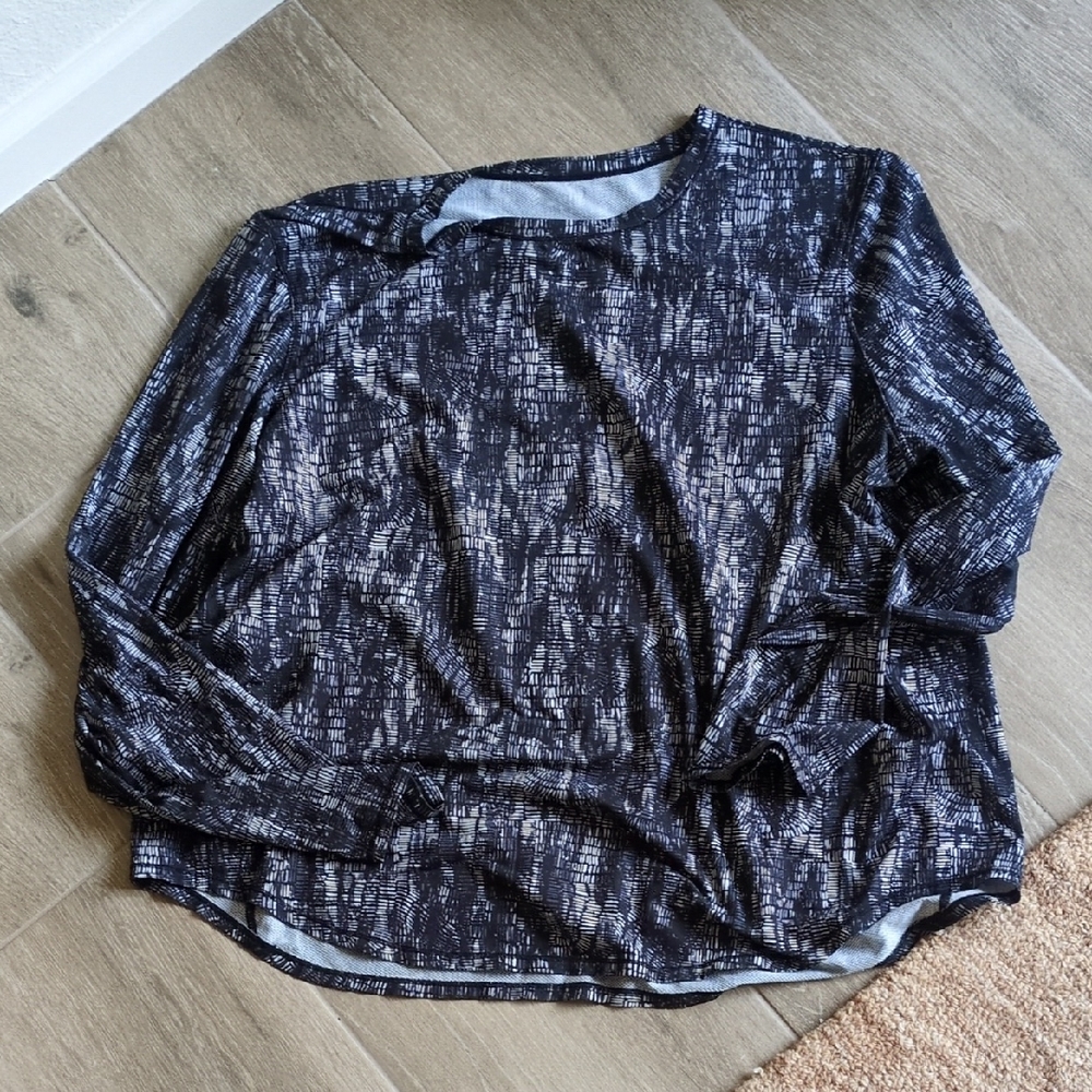 lululemon athletica Black and Gray Long Sleeve Top
